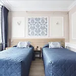 Hotel Montpensier 2*