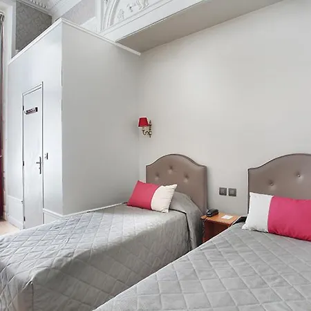 Hotel Montpensier 2*