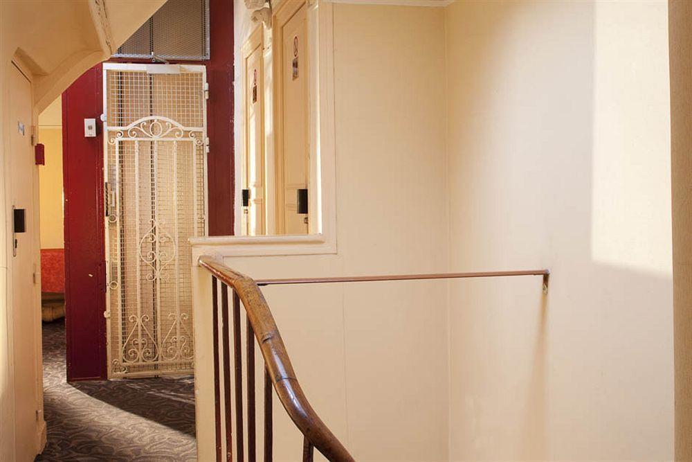 Montpensier 2* Paris